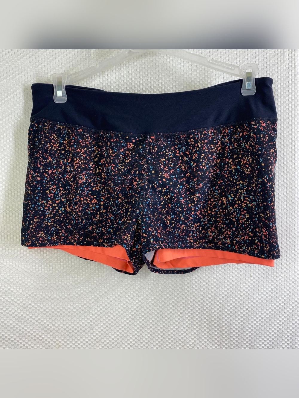 MPG Women's Running Shorts Size M Splatter Print Athletic Workout Orange Liner - Picture 3 of 8
